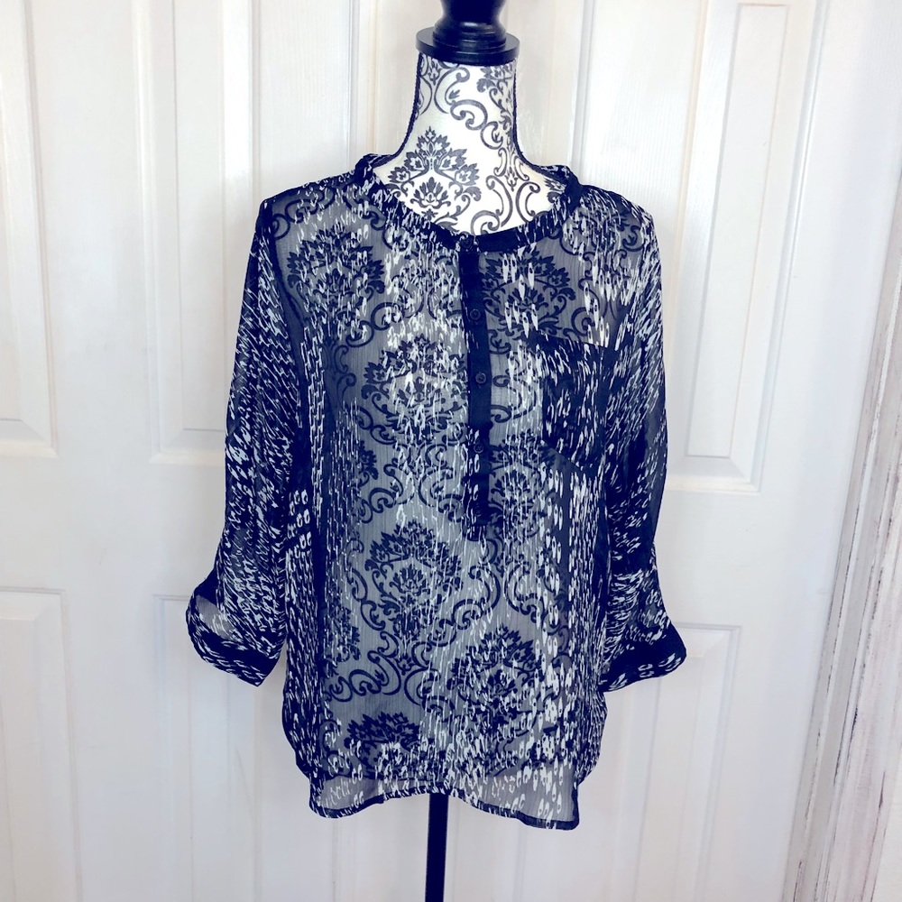 Express black and white sheer 3/4 sleeve blouse